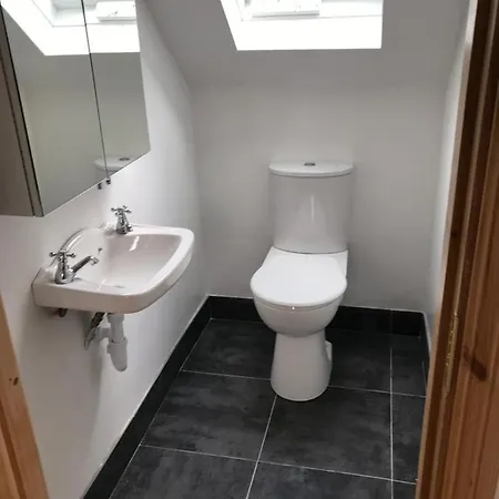 Lakeside Lookout Bantry Apartment